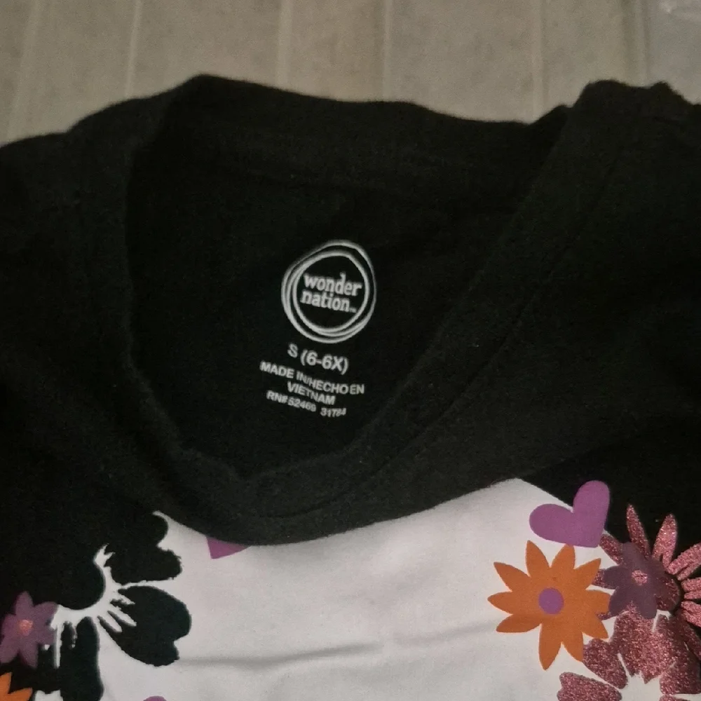 Wonder Nation Black Tee with Floral Skull Design - Picture 2 of 4
